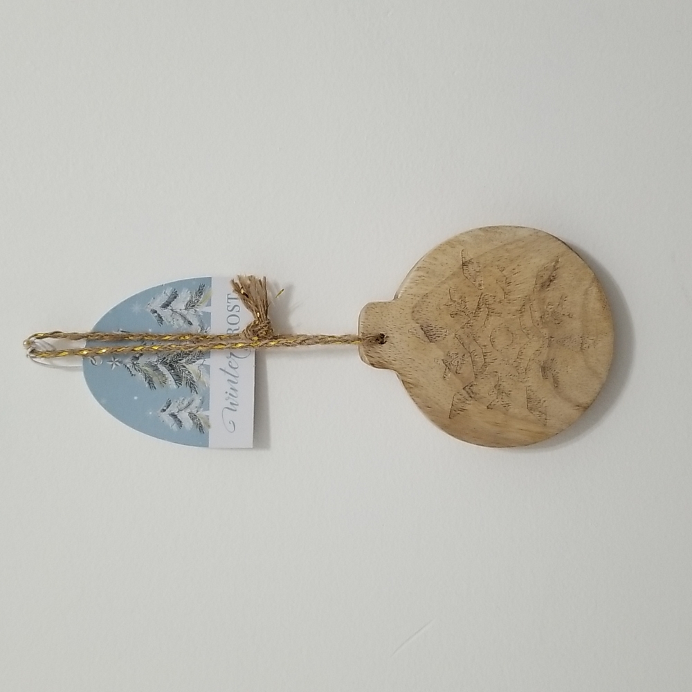 NWT Handcrafted Wooden Tree Ornament